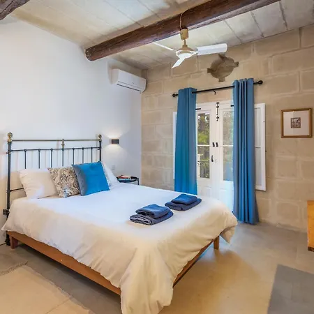 Gozo Escape *