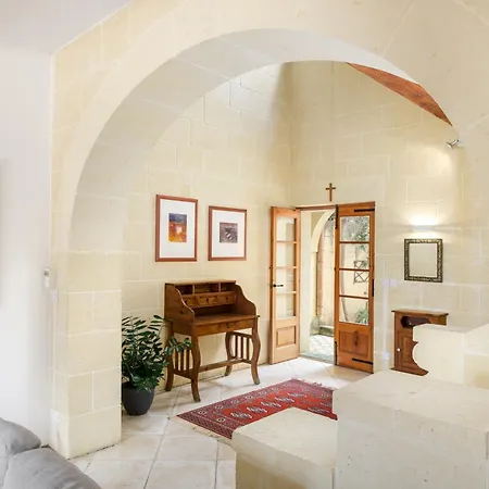 Gozo Escape *